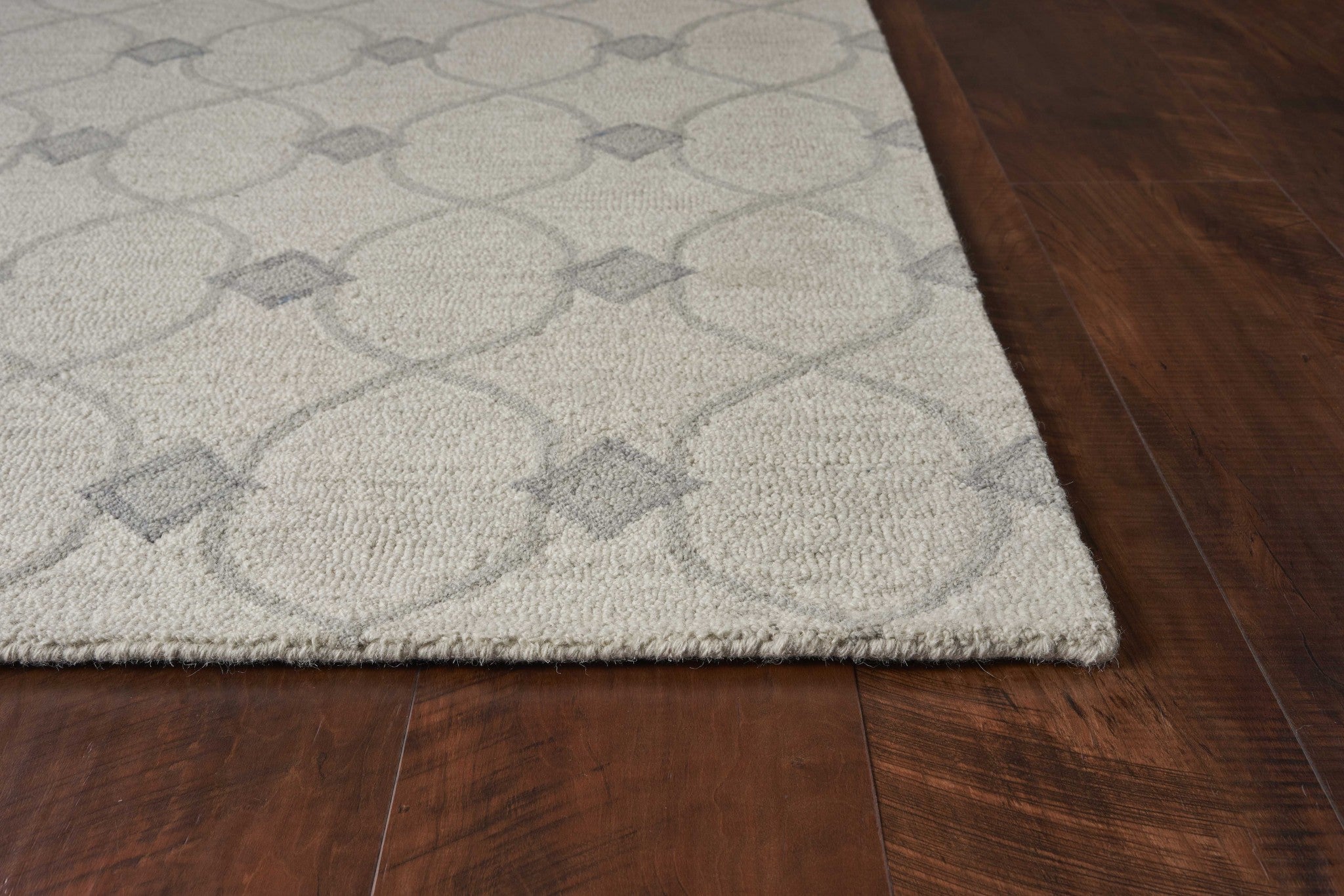 2' X 4' Ivory Wool Quatrefoil Hand Tufted Area Rug