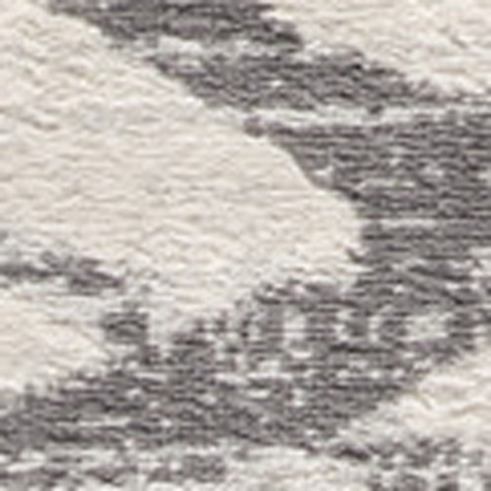 6' x 9' Gray and Ivory Geometric Area Rug