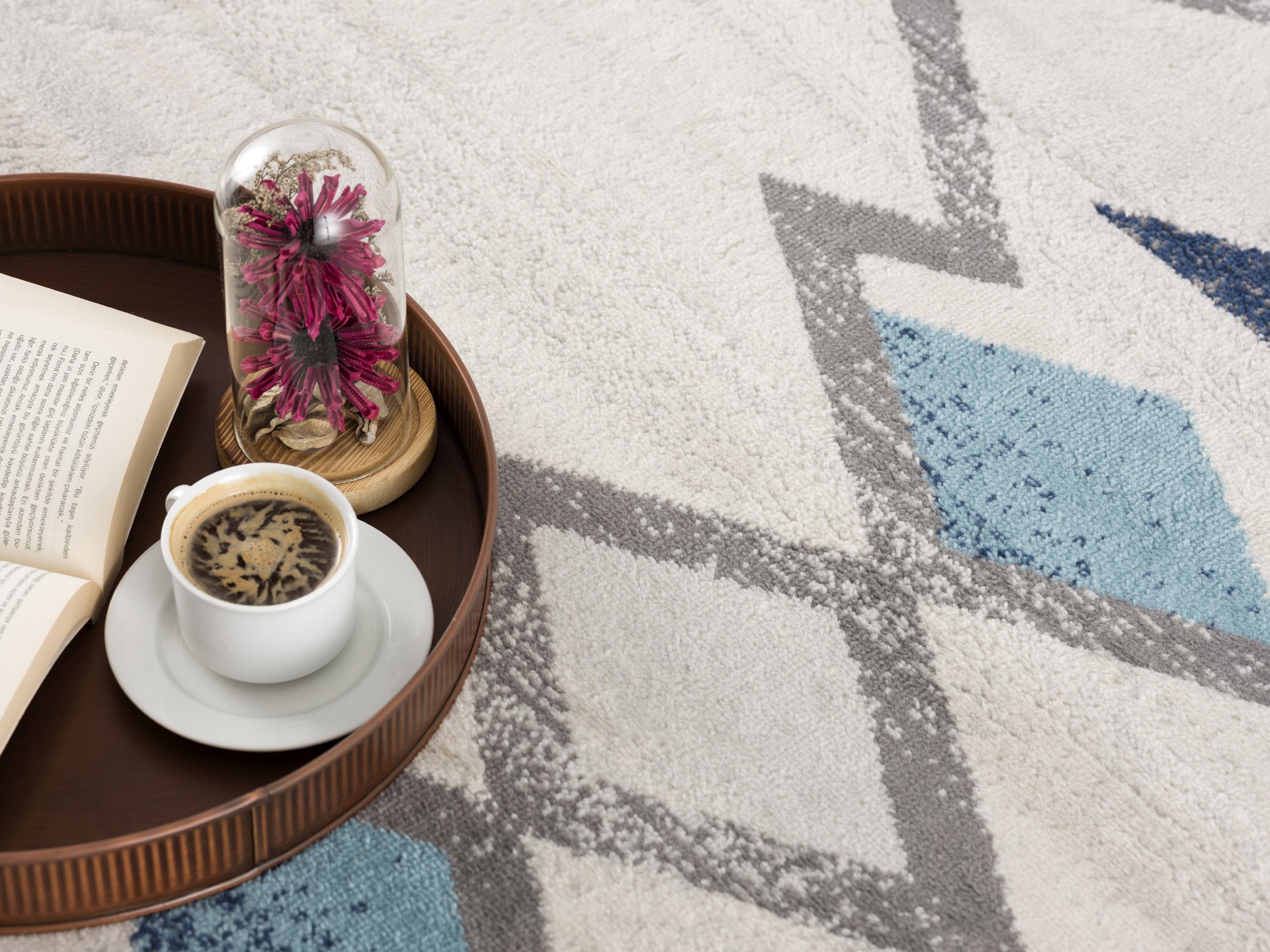 4' x 6' Blue and Ivory Southwestern Area Rug
