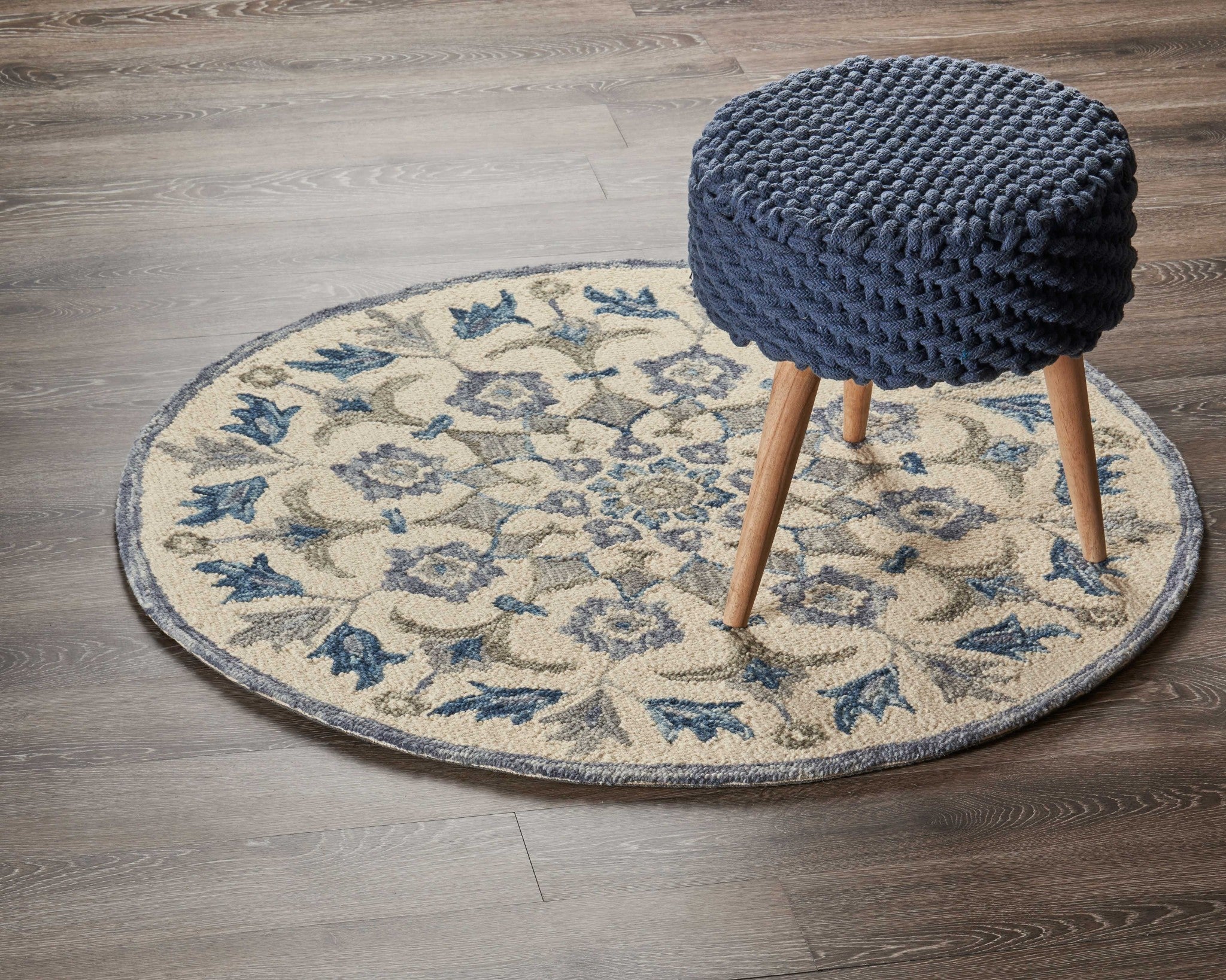 4’ Round Blue Floral Oasis Area Rug